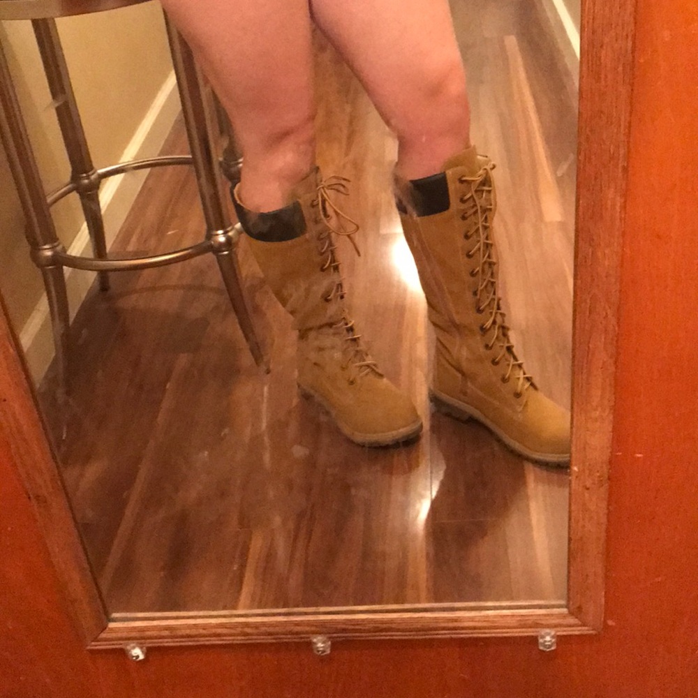 Combat boots